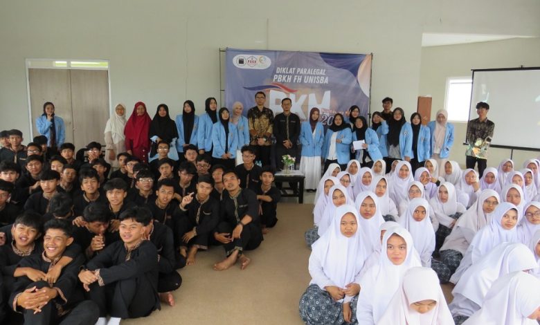 FH Unisba Gencarkan Edukasi Hukum di Sekolah, Kupas Tuntas Isu Kekerasan Seksual dan Bullying