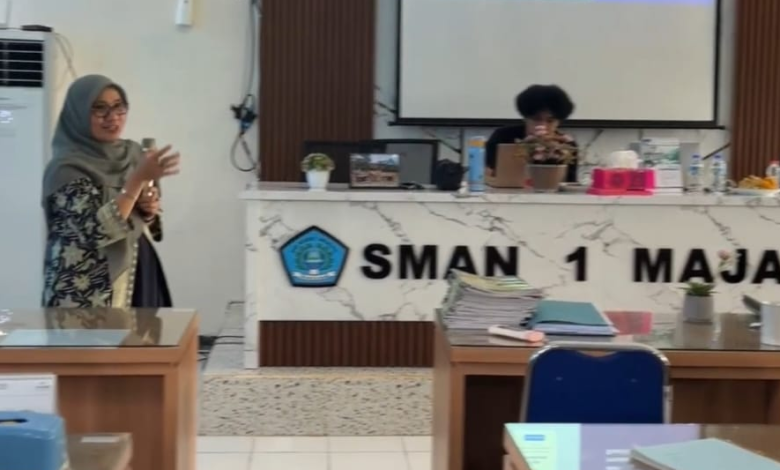 Unisba Gandeng SMA Negeri 1 Majalaya Gelar Pelatihan Penyusunan Buku Ajar Digital Berbasis AI