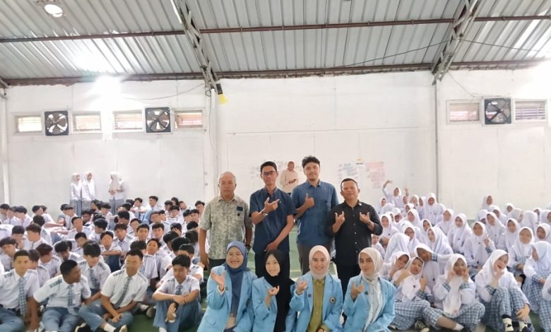 FH Unisba Kenalkan Aspek Hukum Media Sosial dan AI kepada Pelajar SMA Darul Hikam