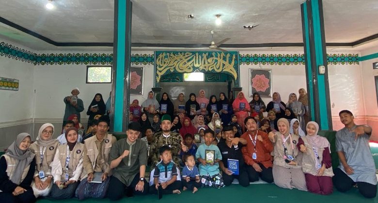 Mahasiswa KKN Unisba Kelompok 07 Gaungkan Aksi Nyata: Sinergi Edukasi, Spiritualitas, dan Pemberdayaan di Desa Cibatu