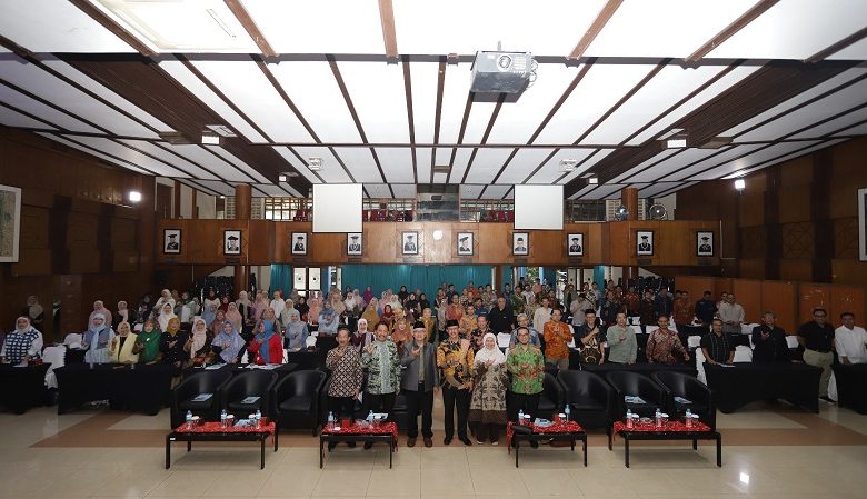 Unisba Matangkan Rencana Strategis Lewat Rapat Kerja Konsolidasi Tahun Akademik 2025/2026