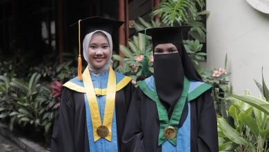 Dari Bandung ke Alor NTT: Dua Lulusan Unisba yang Menginspirasi di Wisuda Gelombang II 2025