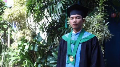 Amin Rasyid: Hafidz 30 Juz, Wisudawan Tuna Netra Unisba yang Tak Mengenal Menyerah
