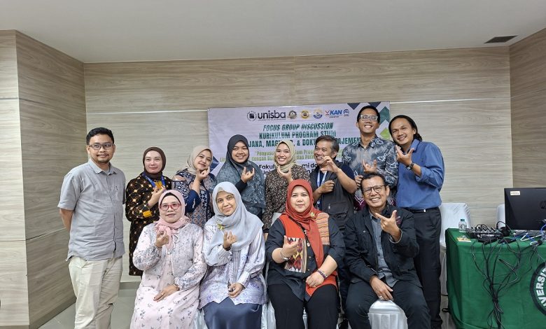 FEB Unisba Bahas Kurikulum Manajemen Lewat FGD: Wujudkan Sinergi Pendidikan, Industri, dan Teknologi Digital