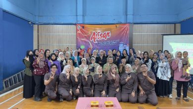 FK Unisba Perkuat Peran Kader Posyandu Desa Nanjung Lewat Program 'ARISAN'