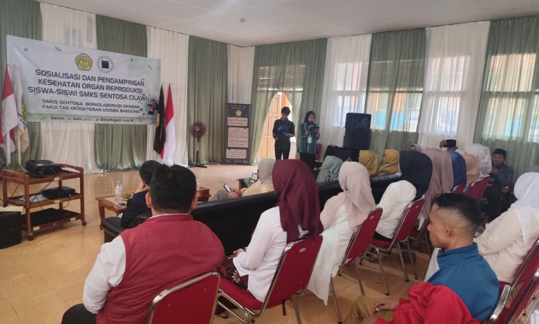 FK Unisba Gelar PKM Kesehatan Reproduksi untuk Siswa SMK Sentosa Garut