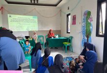 Program PkM FK Unisba Bekali Karang Taruna Margasari Kemampuan Skrining Tuberkulosis