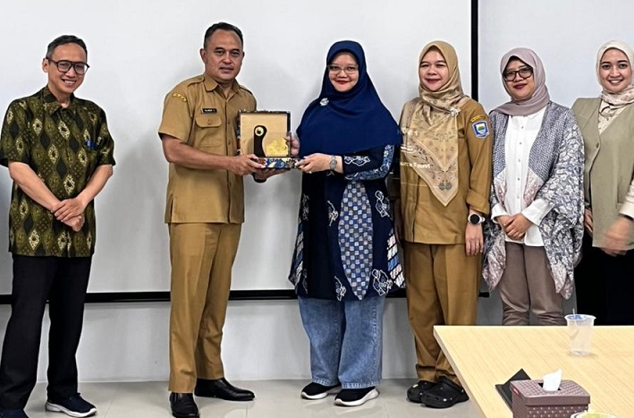 PWK UNISBA dan BAPPERIDA Kota Bandung Kolaborasi Susun Profil Kewilayahan Rancasari Berbasis Aplikasi Laci RW