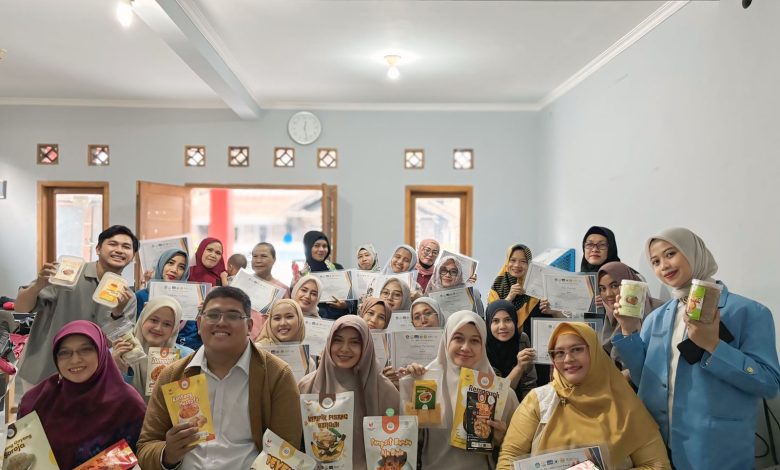 PKM Hibah Kemdiksaintek “Dapur Sehat” Perkuat UMKM di Kebon Waru