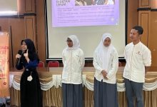 Abdimas Tel-U Bangun Kepercayaan Diri Siswa SMKN 5 Bandung Lewat Seminar “Speak to Lead”