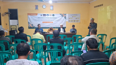 PKM Unisba di Cinunuk: Optimalisasi Biopori dan Pemasangan Lampu Tenaga Surya