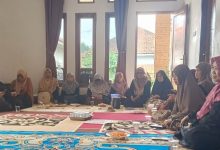 PKM Literasi Halal: Majelis Taklim Diharapkan Mampu Cetak Generasi Melek Halal