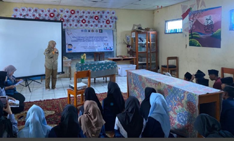 Edukasi Hidup Sehat di Pesantren, Tim PKM FK Unisba Gerakkan Santri Baitur Rohman Terapkan PHBS