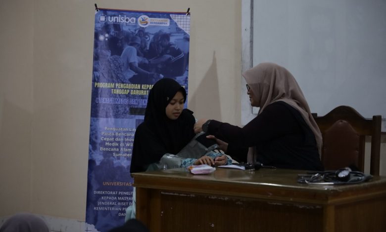 Rektor Unisba Pimpin Aksi Kemanusiaan, Layanan Kesehatan dan Penguatan Spiritual Diberikan untuk Pesantren Terdampak Banjir