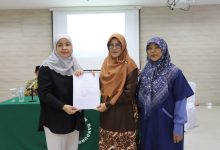 Unisba Serahkan SK Lektor Kepala dan Guru Besar kepada 12 Dosen