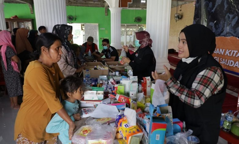 Unisba Tangani 300 Warga Terdampak Banjir, Perkuat Layanan Kesehatan Pascabencana di Pasar Usang, Agam