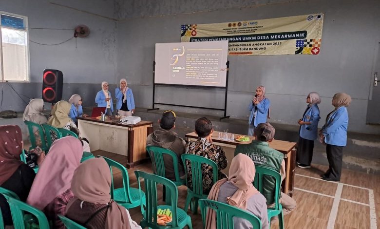 KKL Prodi Ekonomi Pembangunan FEB Unisba Fokuskan Penguatan UMKM Desa Mekarmanik