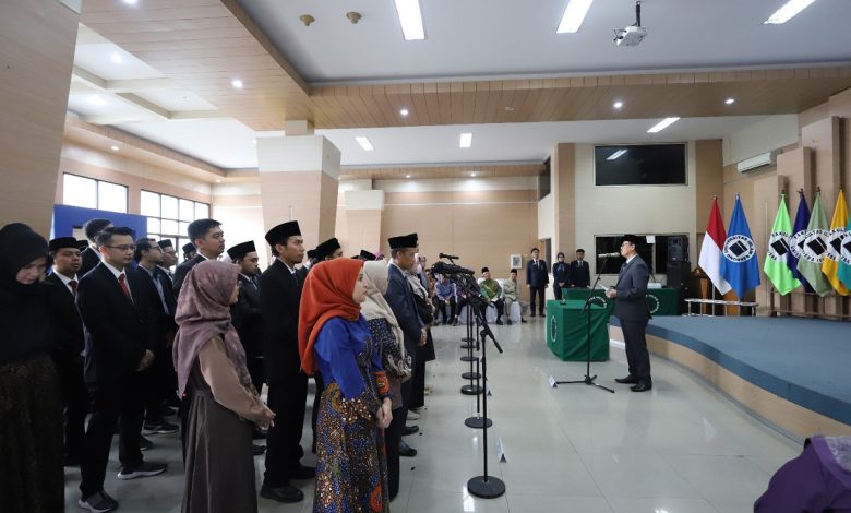 Unisba Resmikan 59 Pejabat Baru di Struktur Organisasi