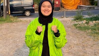 Dari Jaket Ojol ke Ruang Kuliah: Ikhtiar Irna Kurniawati Meraih Asa di Unisba