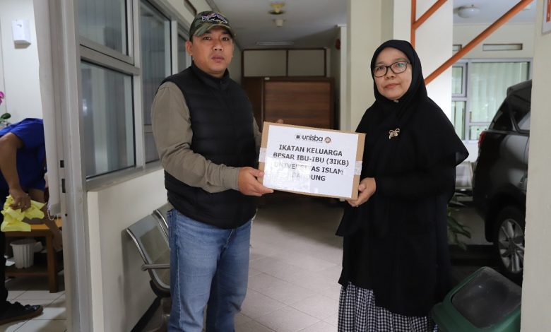 3IKB Unisba Tunjukkan Kepedulian, Salurkan Bantuan untuk Korban Longsor Cisarua KBB