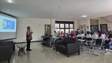 PKM Berdampak Unisba Dorong Literasi Kesehatan Lansia Sukaluyu, Edukasi Penyakit dan Swamedikasi Aman