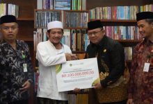 Kemenag Salurkan Bantuan untuk Pesantren dan Warga Terdampak Tanah Gerak di Tegal