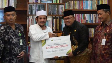 Kemenag Salurkan Bantuan untuk Pesantren dan Warga Terdampak Tanah Gerak di Tegal